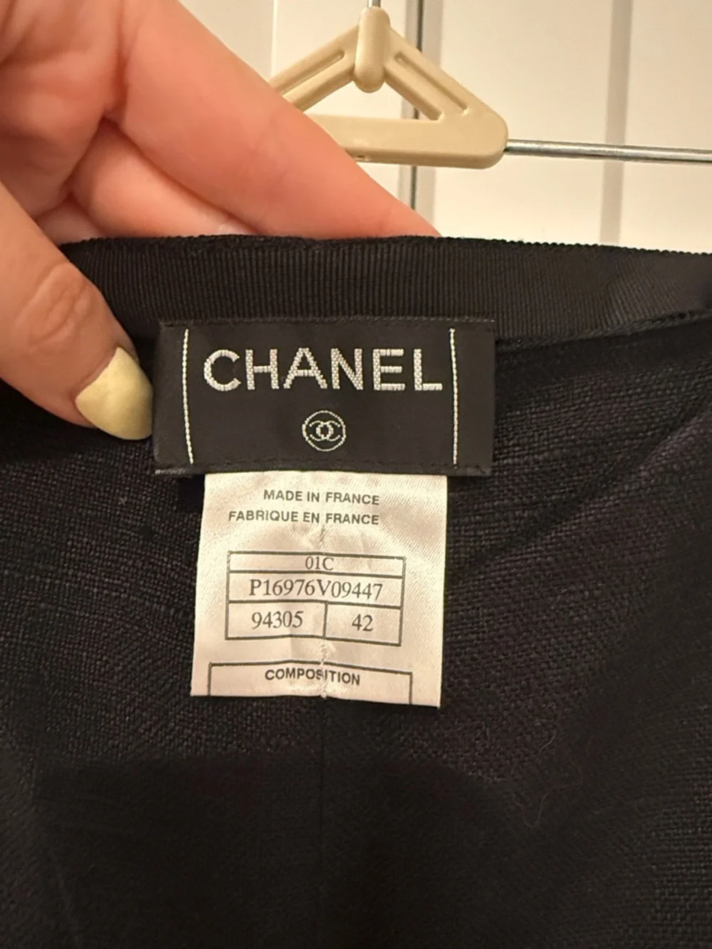 CHANEL Black Silk Pant with Signature Label - Picture 3 of 9
